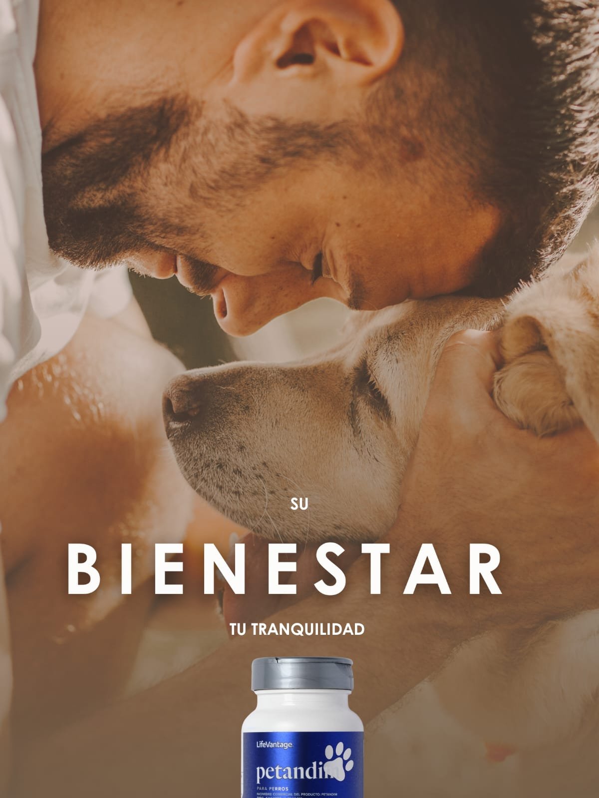 Mascota acompañada por su familia como parte de su bienestar cotidiano